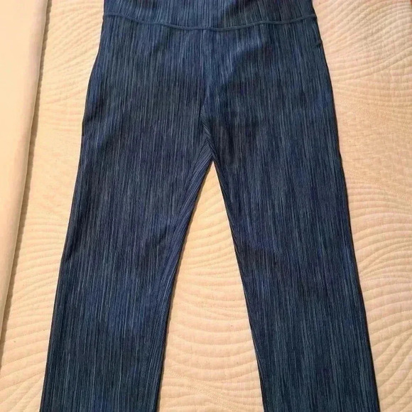 Gap Fit Cropped Blue Leggings Women's Medium - Picture 2 of 6